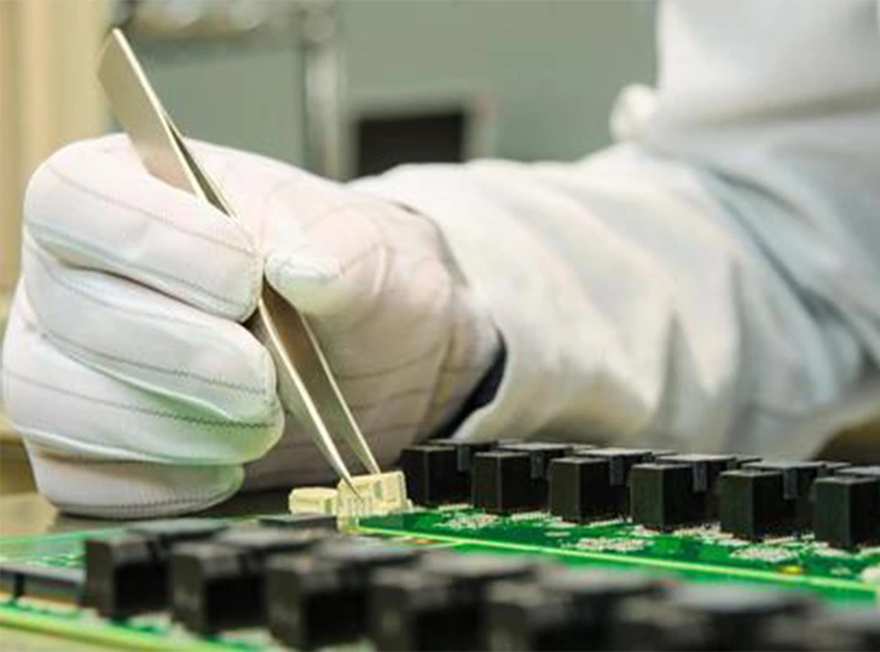 Hvorfor er ESD -pincet vigtig inden for elektroniske eksperimenter?